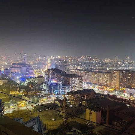 Luxury Sky View Apartment Pristina Esterno foto