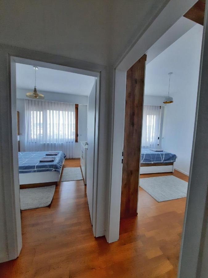 Luxury Sky View Apartment Pristina Esterno foto