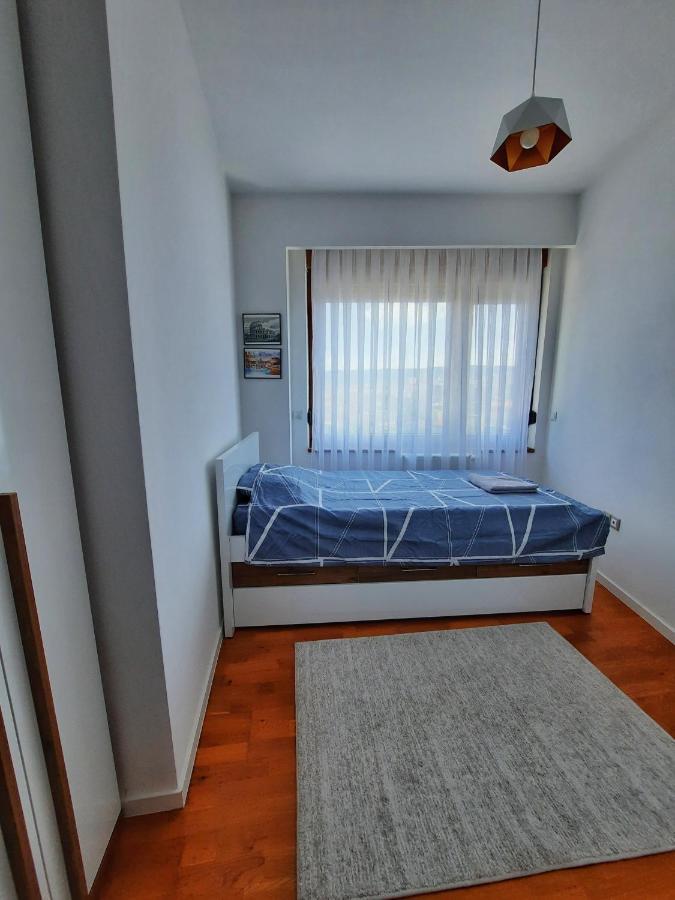 Luxury Sky View Apartment Pristina Esterno foto