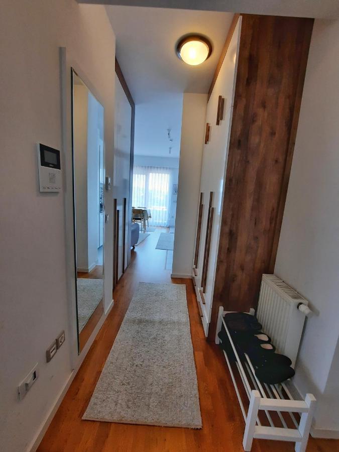 Luxury Sky View Apartment Pristina Esterno foto