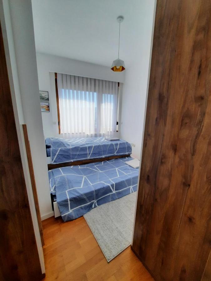 Luxury Sky View Apartment Pristina Esterno foto