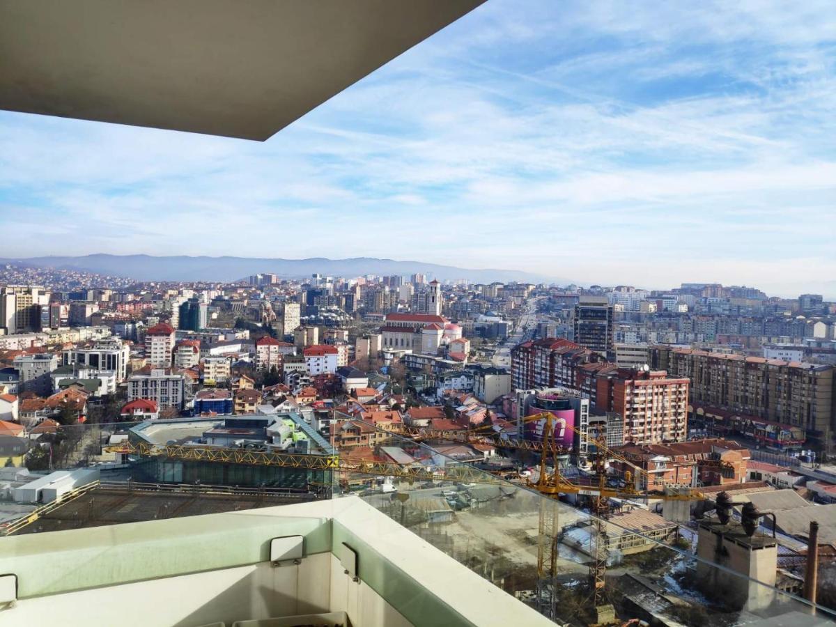 Luxury Sky View Apartment Pristina Esterno foto